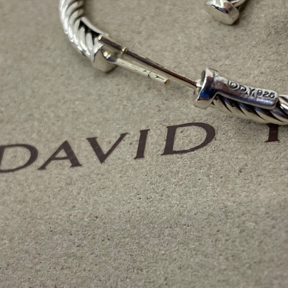 David Yurman 1' Inch Classic Cable Hoop Earrings - Picture 3 of 7